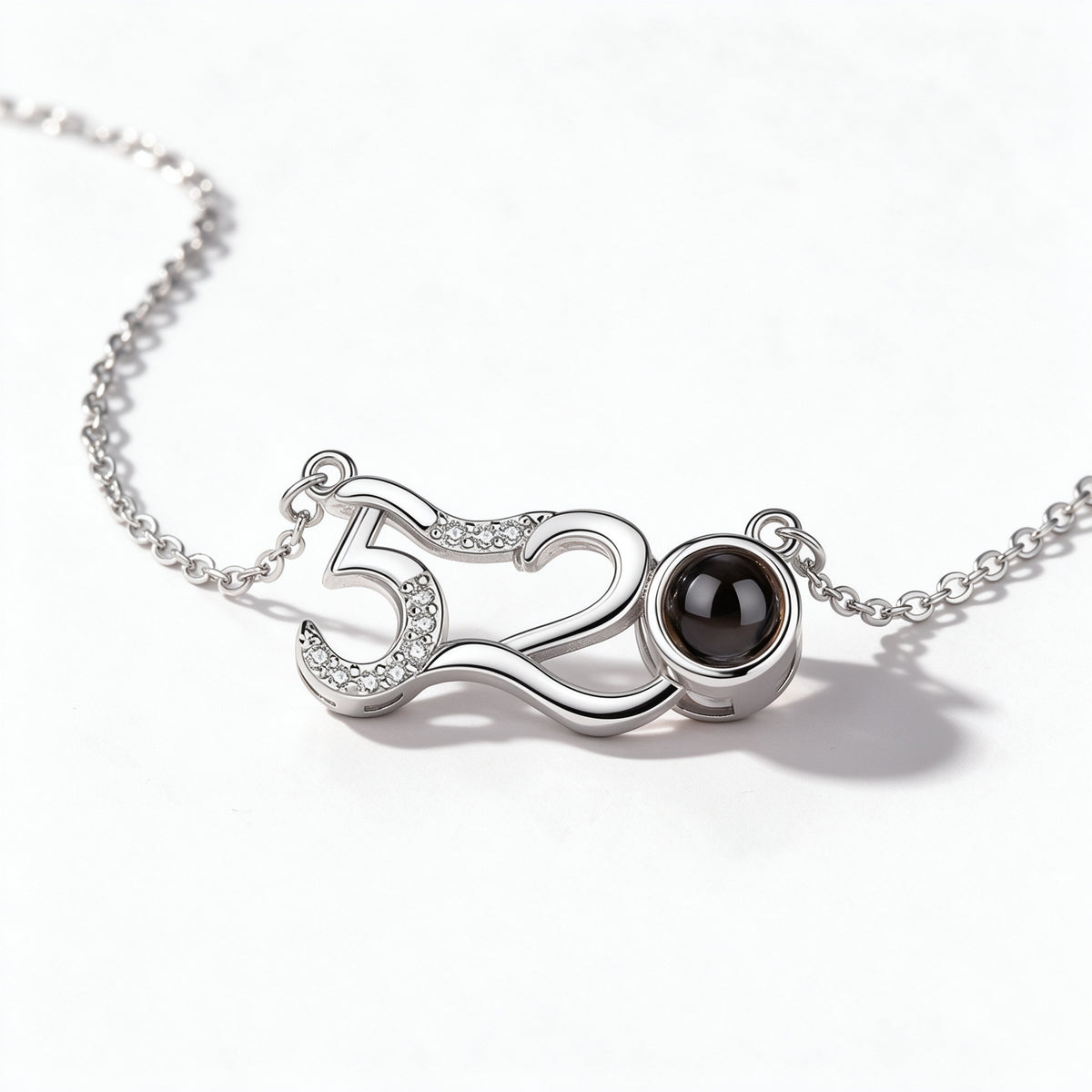 520 Photo Projection Necklace