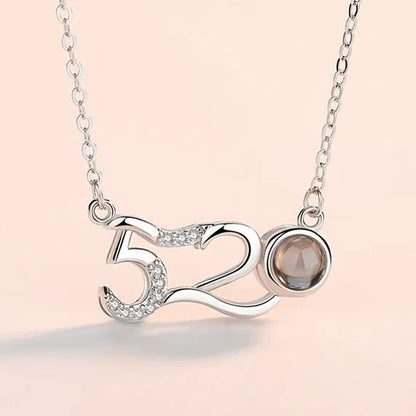 520 Photo Projection Necklace